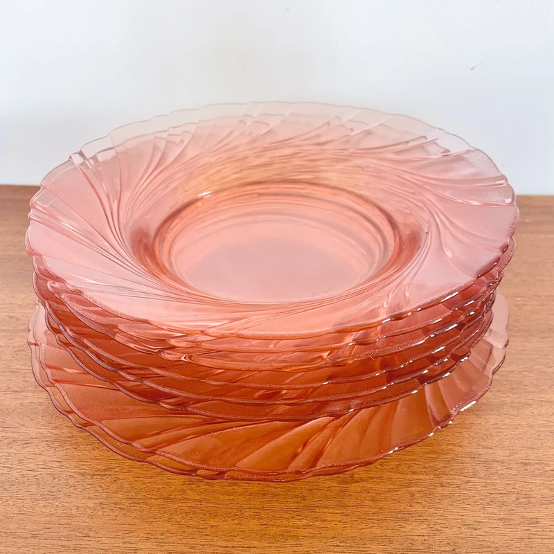 Lot de 8 assiettes roses vereco